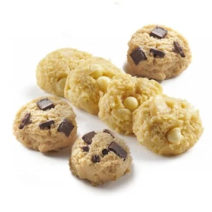 es Preformed Frozen Cookie Dough Chocolate Chunk & Macadamia White Chip 96 count - Picture 1 of 5