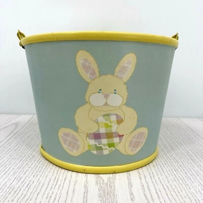 Cubo de conejo pintado de madera con mango de metal soportes granja elegante Pascua Foto 1 de 4