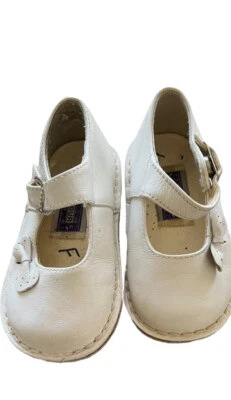 NBW L’Amour Shoes White Leather Mary Jane Shoes Bow Infant Sz 5 - Image 1 of 4