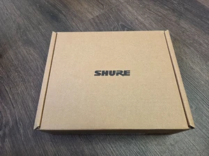 Shure SBC203-US Docking Station doppia per trasmettitori SLX-D e batteria SB903 - Foto 1 di 5