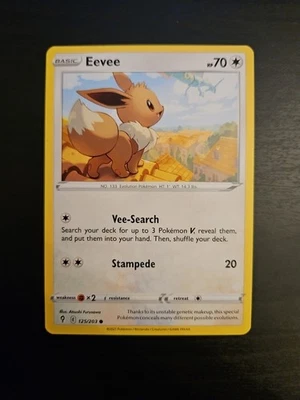 Eevee Pokemon TCG Evolving Skies 125/203 - Image 1 of 4