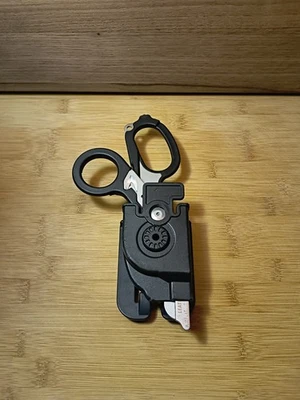 LEATHERMAN, Raptor Rescue, 6-in-1 Heavy-Duty Emergency/Trauma Shears - Image 1 of 4