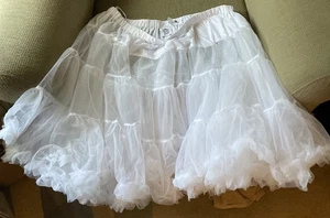 Disney Dress Shop White Crinoline PinUp Petticoat Skirt Womens Plus 1X - 3X NWT - Picture 1 of 3