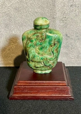 Garrafa de rapé de jade antiga chinesa dinastia Qing 鼻烟壶 - Avaliado por Peter Combs - Imagem 1 de 4