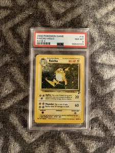 Pokemon Raichu Holo Base Set 2 16/130 PSA 8 HOLO RARE - Picture 1 of 2