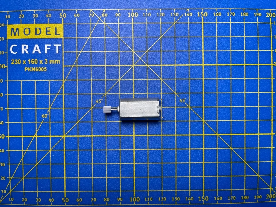 Moteur MABUCHI axe 9,5 mm + pignon 8 dents axe 1,5 m/m  HO remotorisation JOUEF - Photo 1/1