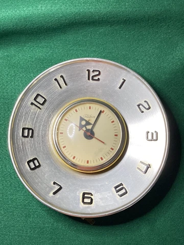Telechron electric wall clock - model 2H101 - The Diameter - Runs! Cover