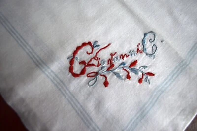 PAÑUELO PARA HOMBRE VINTAGE AÑOS 20 NOMBRE BORDADO EDUARDIANO ROJO BLANCO AZUL GRANDE Foto 1 de 4