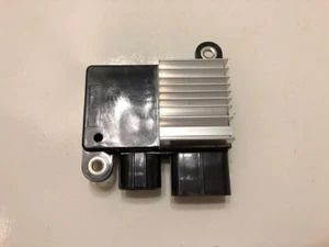 Nuevo módulo de control de ventilador de refrigeración R077 FABRICANTE DE EQUIPOS ORIGINALES # 88975764,8925712010 - Imagen 1 de 4