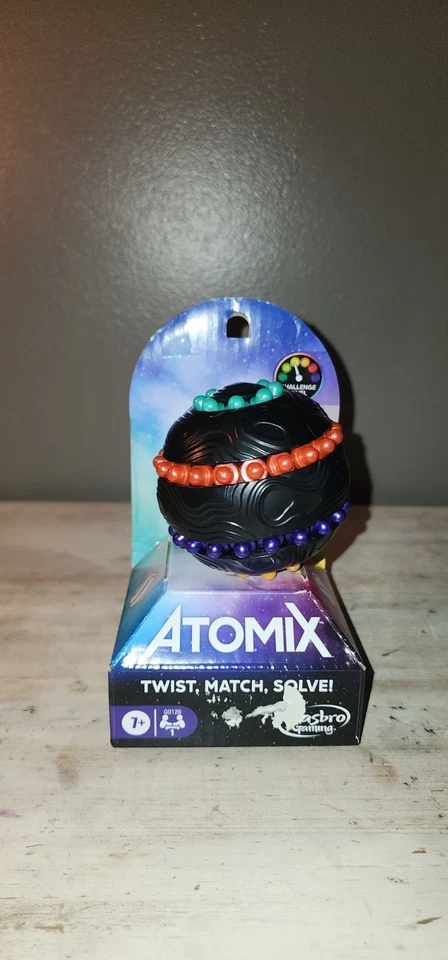 《NEW》Atomix Game, Brainteaser Puzzle Sphere for 1 Player, Fidget Toys Hasbro - Image 1 of 1