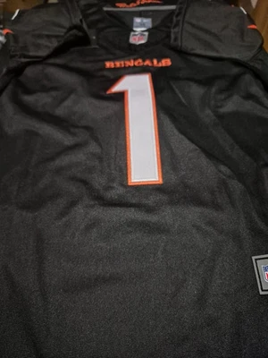 Jersey cosido adulto personalizado mediano 1 Ja'marr Chase Cincinnati Bengals nuevo con etiquetas Foto 1 de 2