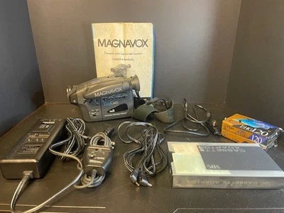 Magnavox Easy Cam VHS-C Camcorder CVS610AV01 - Image 1 of 4