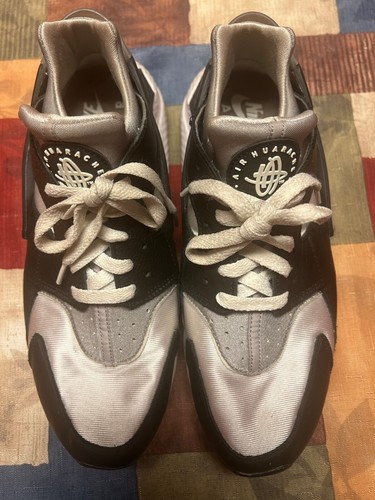 NIKE huaraches uomo taglia 10 nero grigio e bianco