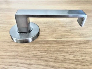 Door handles Delf Cadiz satin chrome lever passage sets - Picture 1 of 4