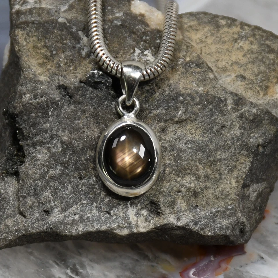 Schwarzer Stern Saphir Anhänger, 925er Silber, Edelsteinanhänger (15582) - Bild 1 von 1