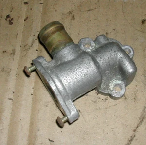 Rover 800,825, motor KV6, salida de agua carcasa codo - Imagen 1 de 1