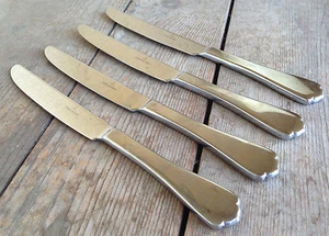 Villeroy & Boch Medina Stainless 18/10 Scalloped Cathedral Tip 4 Dinner Knives - Picture 1 of 1