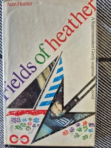 Fields of Heather gebundenes Buch von Alan Hunter - 1. Auflage 1981 - Bild 1 von 1