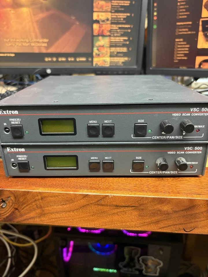 Par de convertidores de escaneo de video de alta resolución Extron VSC 500 Foto 1 de 2