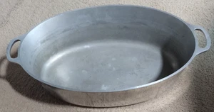 Vintage HOUSEHOLD INSTITUTE 18 1/2" Heavy Aluminum Roasting Pan Dutch Oven - Picture 1 of 5