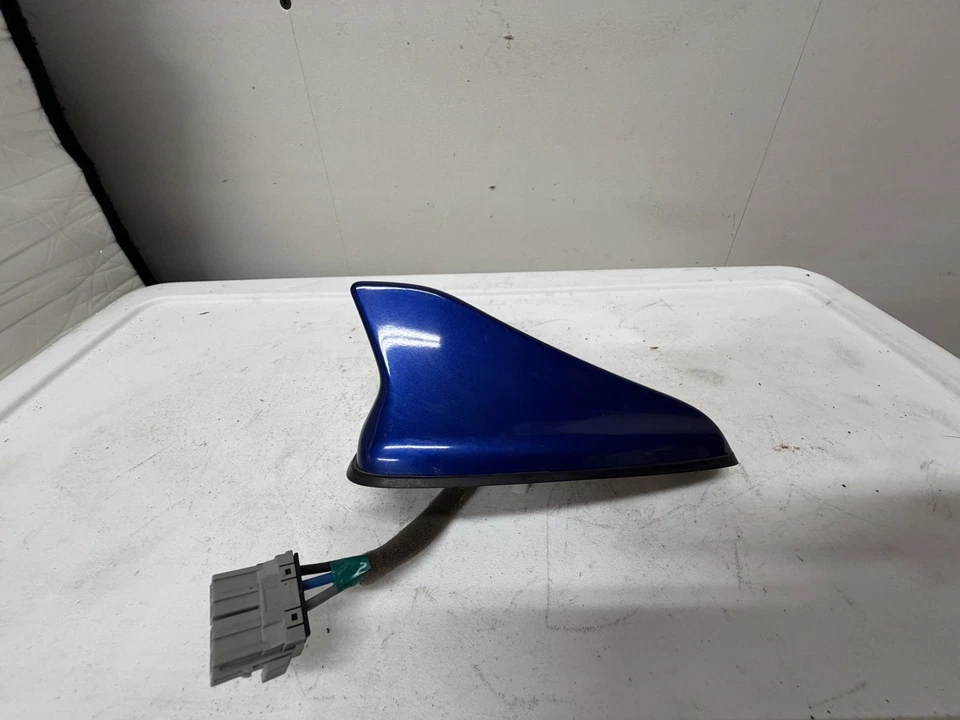 Antena de techo OEM para Hyundai Ioniq HEV, PHEV 96210-G2100-YP5 azul intenso (YP5) Foto 1 de 4