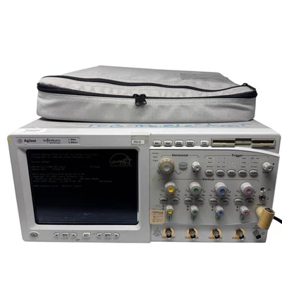 Osciloscopio Agilent Infiniium 54835A 1 GHz 4 canales 4 GSa/s / 2 GSa/s por canal Foto 1 de 4