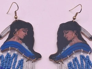 Vintage handgefertigte bemalte indianische Muschel Perlen Südwesten signiert Ohrringe - Bild 1 von 4