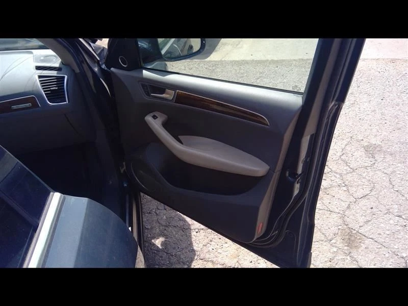 2010 Audi Q5 Audi Passenger Side Front Inner Door Trim Panel Grey Foto 1 de 4