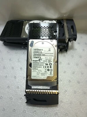 - 4x NetApp X423A-R5 900GB SAS 10K  2.5"  HDD 108-00222 00V7528 w/ Tray - Image 1 of 4