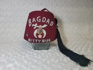 Sombrero de fieltro vintage SHRINERS BAGDAD BITTY BUG joyas y borla sombreros FEZ Mason Kid - Imagen 1 de 7