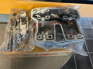 KYMCO UXV500 MXU500 MXU550i(4*4,IRS) XCITING500i CYLINDER HEAD 1220A-LDG7-900 - Picture 1 of 5