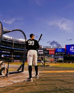 Aaron Judge nächtliches Schlagtraining New York Yankees 8 x 10 MLB Baseball Foto - Bild 1 von 1