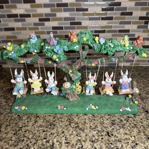 Vtg Jaimy Sculpture Easter Jubilee 6 Bunny Family Tree Swings Easter Spring Rare - Afbeelding 1 van 8