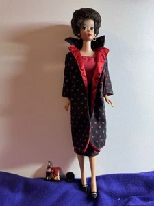 BAMBOLA BARBIE VINTAGE ANNI 60 BRUNA TAGLIO A BOLLE, MATTEL ORIGINALE - Foto 1 di 22