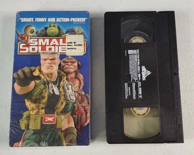 Small Soldiers (VHS, 1998) Smart Funny and Action Packed - Image 1 of 2