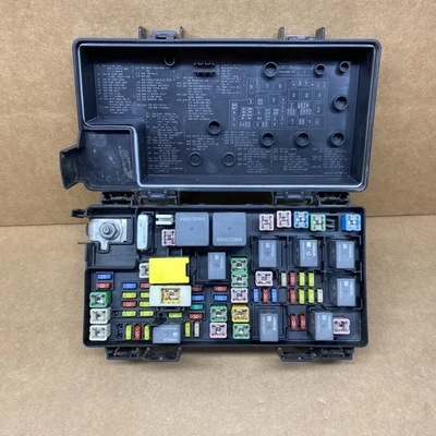 Jeep Liberty Nitro 2011 módulo de potencia totalmente integrado Tipm 04692331AB fabricante original Foto 1 de 4