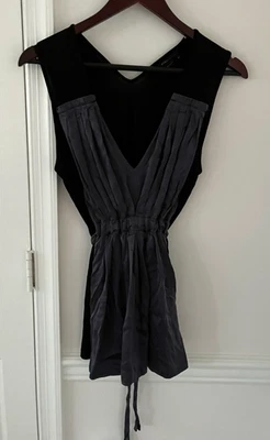 Blusa para mujer BCBGMaxazria talla mediana sin mangas satinado lazo cintura mezcla de seda Foto 1 de 4