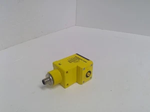Banner Engineering remote Q45UR3BA63CQ Ultrasonic Base unit Digital High Gain - Picture 1 of 3