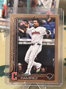 Jose Ramirez 2025 Topps Serie 1 #77 Oro Parallelo 0145/2025 - Foto 1 di 3