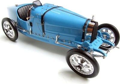 1924 Bugatti Type 35 blue in 1:24 scale by Franklin Mint - Image 1 of 4