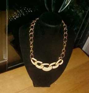 Vintage signierte NAPIER GOLDFARBENE EMAILLE BEIGE KETTE SPITZE HALSKETTE - Bild 1 von 5