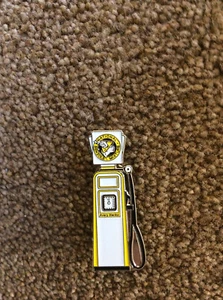 NATIONAL BENZOLE PETROL PUMP PIN BADGE - Picture 1 of 1