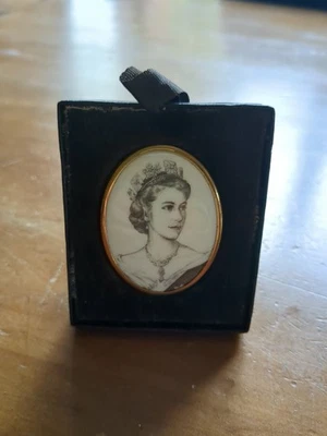 Royal Worcester Queen Elizabeth II 1953 Coronation Brooch  And Display Frame - Image 1 of 4