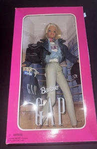 NUEVA Muñeca Barbie Mattel GAP Barbie 16449 Edición Especial - Imagen 1 de 10