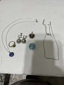 Schmuck Konvolut viel Ring, Ohrringe, Halsketten, Brosche, Armband Vintage bis Modern - Bild 1 von 12