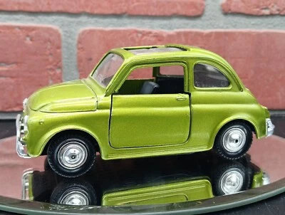 Polistil Fiat 500L Verde Diecast Hecho en Italia S.599 Escala 1/25 👀 *Asiento sin Pasaporte Foto 1 de 4