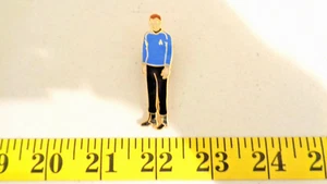 Star Trek TOS Pin Dr. Leonard McCoy 2-inch height Metal and Enamel Excellent - Picture 1 of 2