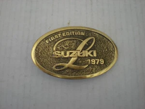Suzuki "L" 1979 motocicleta primera edición vintage hebilla de cinturón - Imagen 1 de 2