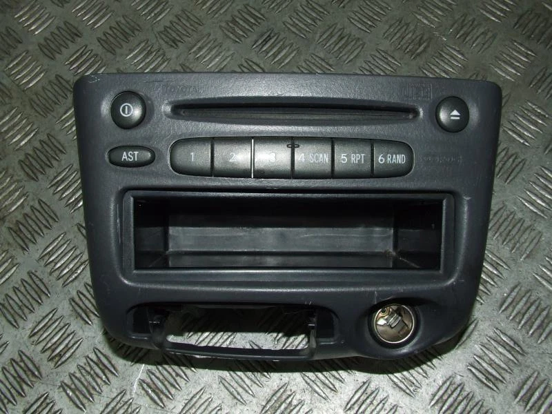 TOYOTA YARIS I RADIO CAR AUDIO AUTORADIO 86120-52030 - Bild 1 von 1