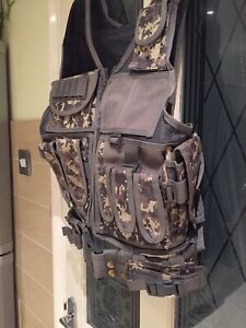 Millitary Combat Digital Patern Firearms Vest , 40 Inch Chest , Medium